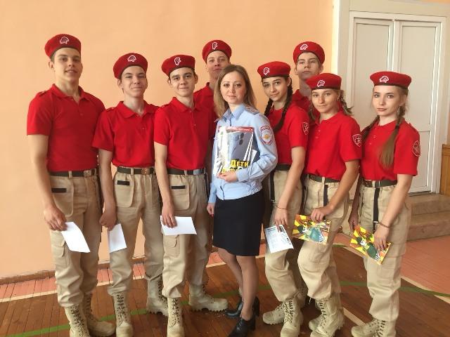 Автоинспекторы Оренбурга проводят мероприятия, направленные на обеспечение дорожной безопасности детей