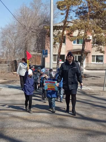 Юные пешеходы Приамурья на практике изучили значения дорожных знаков и правила поведения на дороге