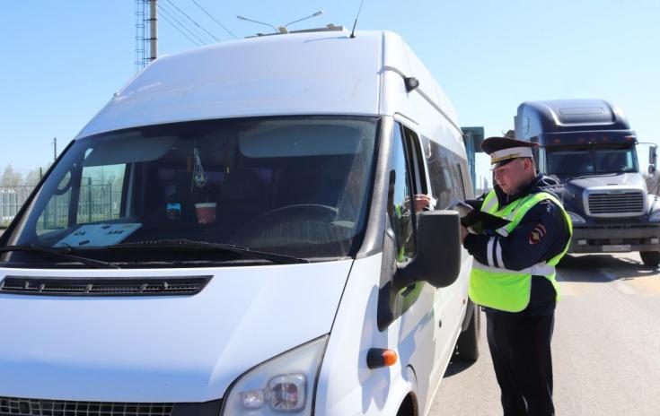 В Волгоградской области автоинспекторы проводят рейдовые мероприятия по контролю за пассажирскими