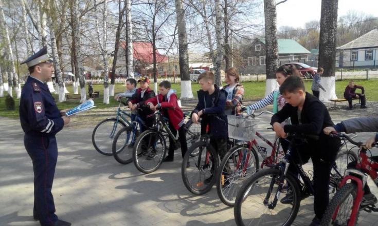 В Белгородской области практические курсы велобезопасности развернулись в дворовых территориях районных центров