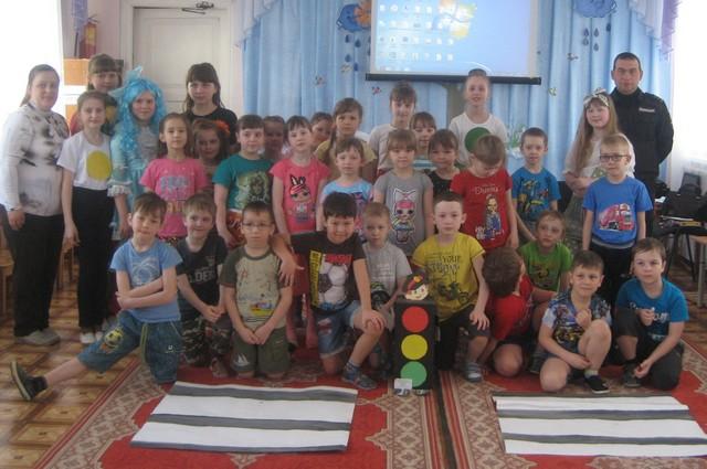 Боговаровские юидовцы рассказали дошкольникам о ПДД