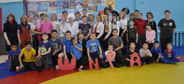 «Веселые старты» для детей с ограниченными возможностями здоровья устроили сотрудники ГИБДД Хакасии
