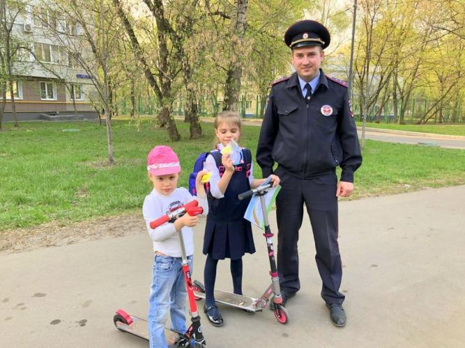 На востоке Москвы сотрудники Госавтоинспекции напомнили велосипедистам о безопасности