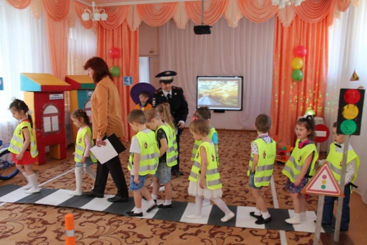 В Рузаевском районе сотрудники Госавтоинспекции организовали мероприятие «Засветись в темноте, стань заметней на дороге»