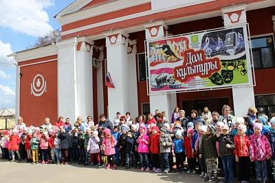 В ВОРОНЕЖСКОЙ ОБЛАСТИ В РАМКАХ АКЦИИ «ДОРОЖНЫЙ ПАТРУЛЬ БЕЗОПАСНОСТИ» ПРОШЛО ТЕАТРАЛИЗОВАННОЕ ПРЕДСТАВЛЕНИЕ ПО ПДД.
