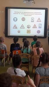 В ЮГРЕ ПОДВЕЛИ ИТОГИ КОНКУРСА НА ЛУЧШИЙ СВЕТОВОЗВРАЩАЮЩИЙ ЭЛЕМЕНТ