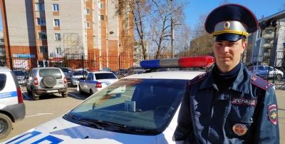 В Кирове инспектор ДПС спас людей из горящего здания