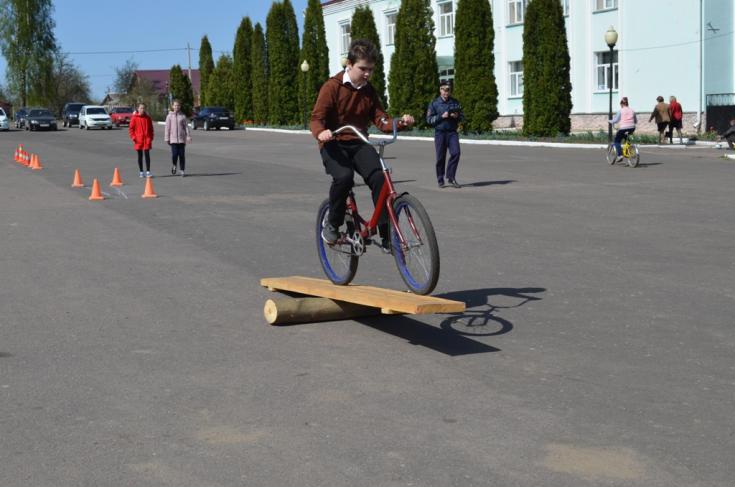 В Хотынецком районе состоялся ежегодный конкурс юных инспекторов дорожного движения «Безопасное колесо»