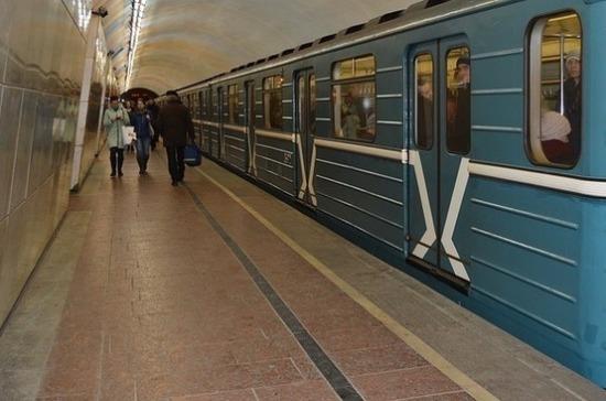 Машинисты казанского метро учатся возить пассажиров на уникальном тренажере