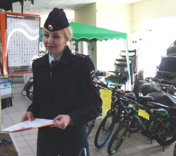В Красноярском крае заработали в торговых точках велотранспорта консультационные площадки по дорожной безопасности