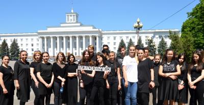 Участники «Живого хештега» в Нальчике поддержали идеи кампании «Без вас не получится»