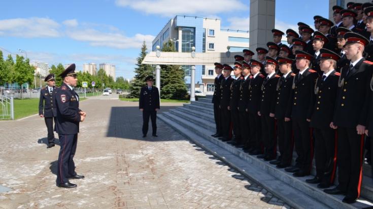 Суворовцы на себе попробовали, что такое служба в ГИБДД