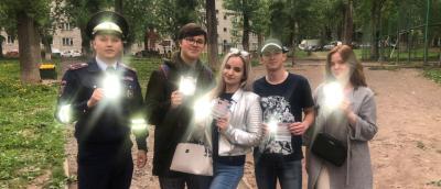 В Кирове во дворах микрорайонов автоинспекторы проводят уроки дорожной безопасности