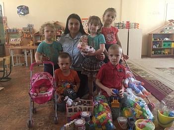 Сотрудники ГИБДД Орловской области провели акцию «Время добрых дел» в рамках празднования Международного Дня защиты детей