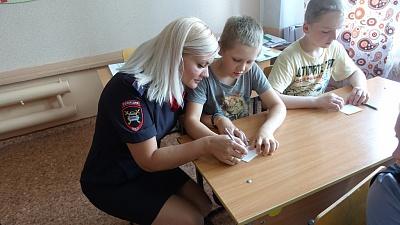 Мастер-класс провели сотрудники курской Госавтоинспекции для детей с ограниченными возможностями
