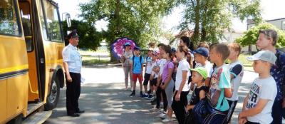 Обучающие передвижные экскурсии проходят для детей в лагерях и санаториях Кабардино-Балкарии