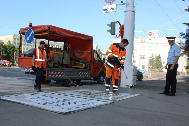 С началом лета в Кемерове приступили к нанесению необычной разметки