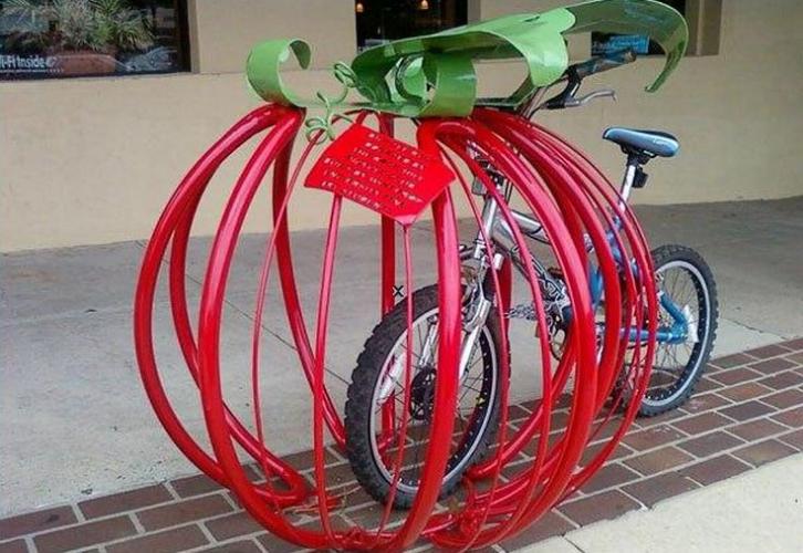 Креативные парковки велосипедов