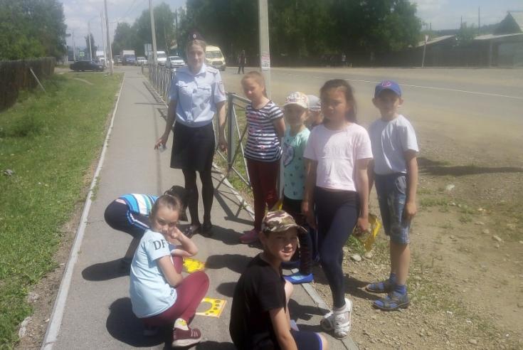 В Бичурском районе сотрудники отделения ГИБДД провели акцию «Пешеход, иди на переход!»
