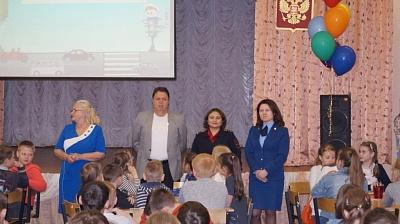 Сотрудники Госавтоинспекции вместе с Уполномоченным по правам ребенка в Мурманской области посетили летний лагерь.