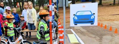 На площадке «Лаборатории безопасности» более 500 юных новгородцев повысили уровень дорожных знаний