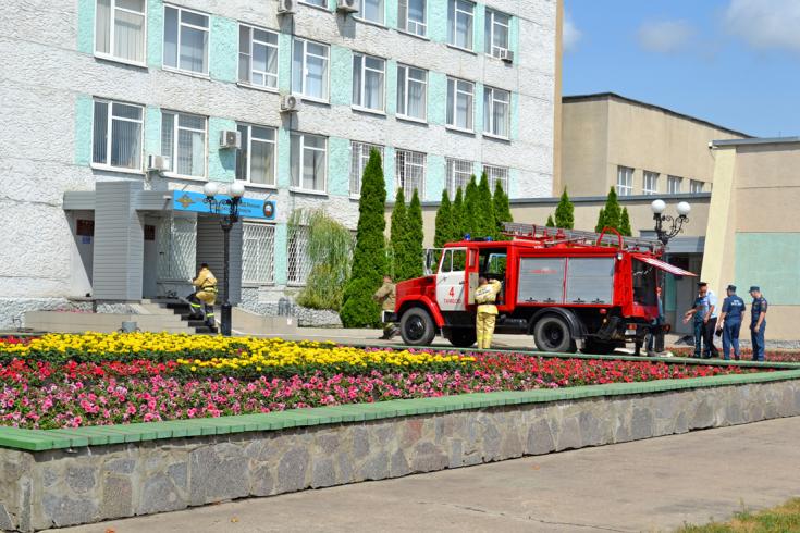 Пожарные совместно с сотрудниками ГИБДД провели учения в Тамбове