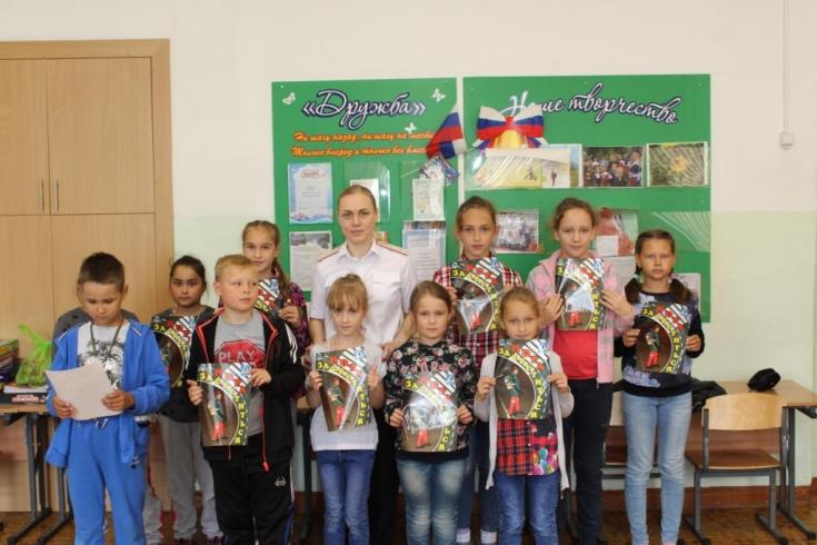 Южно-Сахалинские Госавтоинспекторы провели беседу в дневном оздоровительном лагере