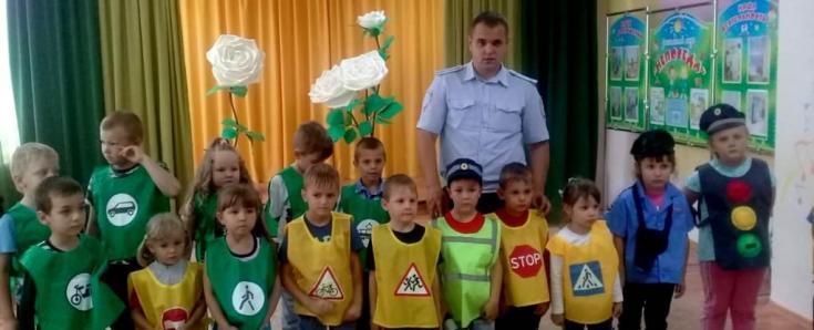 В сельских детских садах автоинспекторы провели уроки дорожной грамотности