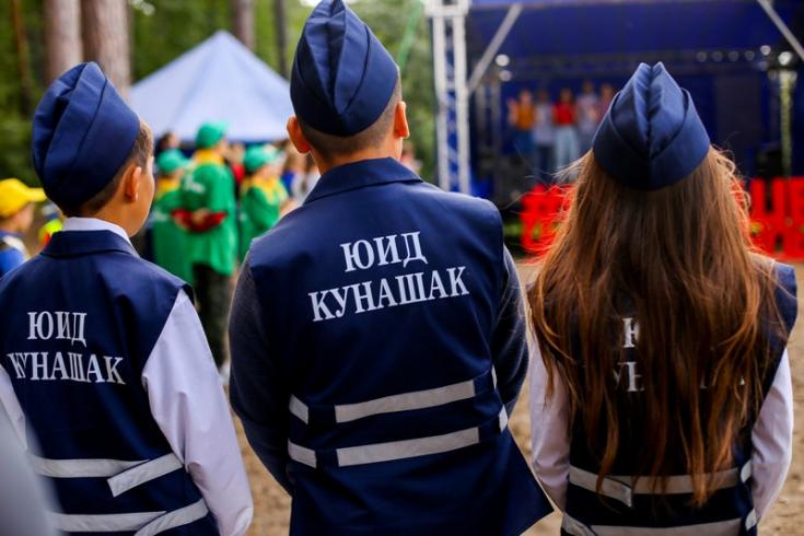 Сотрудники Управления ГИБДД приняли участие в открытии профильной смены юных инспекторов движения