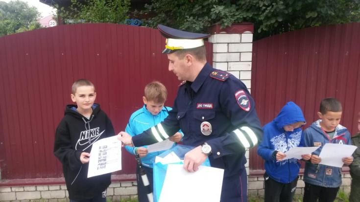 В местах продажи двухколесного транспорта брянские инспекторы проводят беседы по велобезопасности