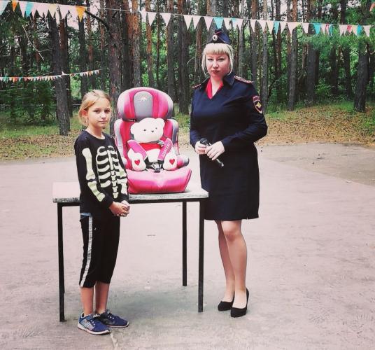 В детском оздоровительном лагере сотрудниками Госавтоинспекции проведена акция «Автокресло детям»