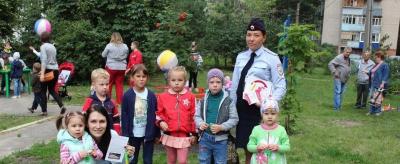 Пензенские автоинспекторы напомнили о ПДД жителям города
