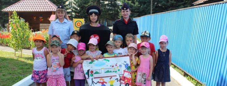 В г. Горно-Алтайске сотрудниками пропаганды ГИБДД продолжается проведение профилактической работы в дошкольных учреждениях