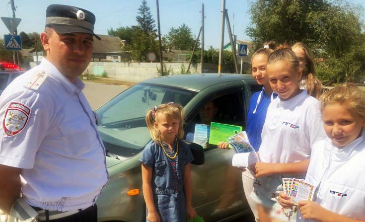 В Кировском городском округе Ставропольского края полицейские провели с волонтерами акцию «Внимание – Пешеход!»