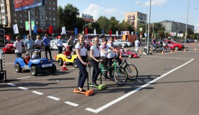 В Москве открылась первая многофункциональная учебно-тренировочная площадка юношеских автошкол