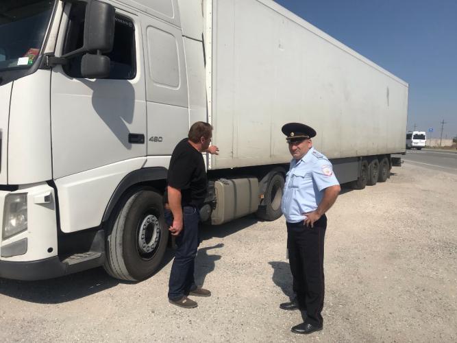 Водители дальнего следования в Кабардино-Балкарии стали участниками ликбезов о борьбе с усталостью за рулем