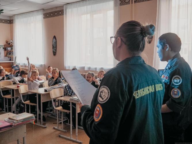 Челябинские студенты открыли школьникам секреты кибербезопасности и ПДД