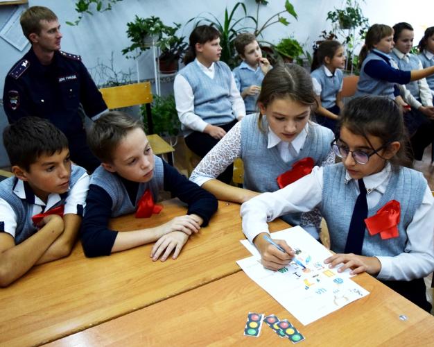 В школах Липецкой области дети, соревнуясь, изучают ПДД