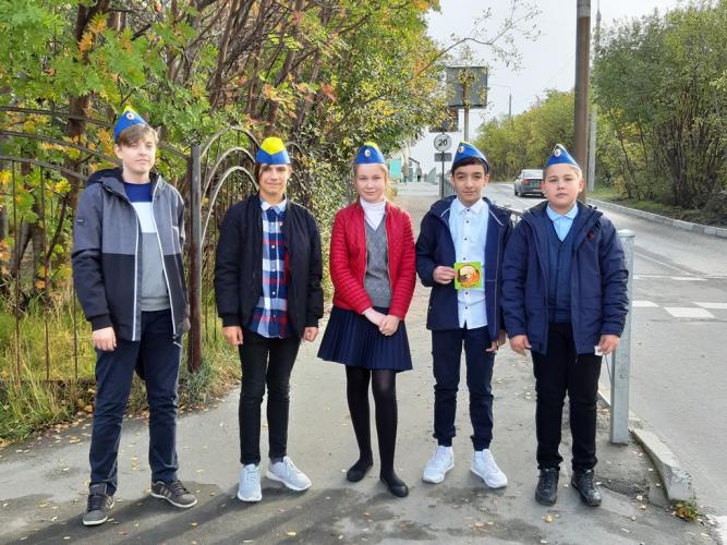 Сотрудники Госавтоинспекции Печенгского района провели акцию «Дорога безопасности»
