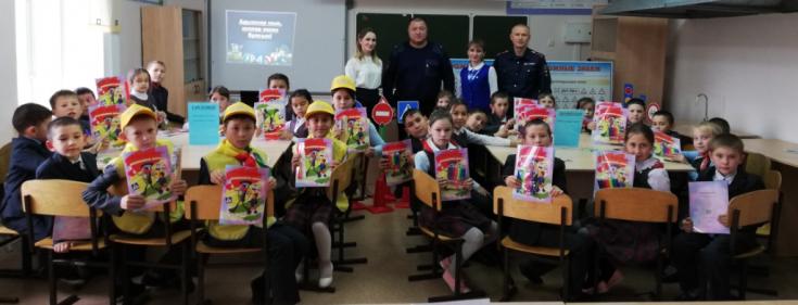 В Татарстане автоинспекторы провели «световозвращающий урок» для глухонемых школьников