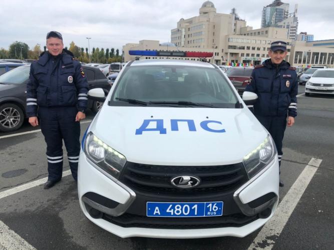 Инспекторов ДПС из Республики Татарстан поблагодарили за помощь на дороге