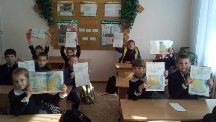 В Мордовии сотрудники ГИБДД проводят уроки в школах