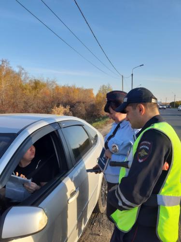 В Кировском округе сотрудники Госавтоинспекции провели профилактическую акцию «Я еду по Правилам»