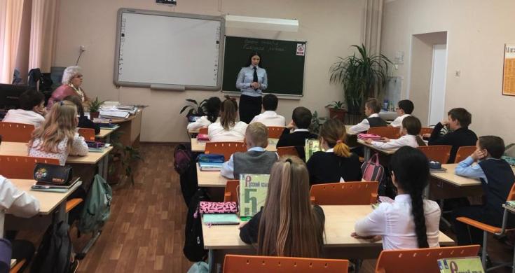 Новоуренгойские автоинспекторы проводят среди школьников уроки дорожной безопасности
