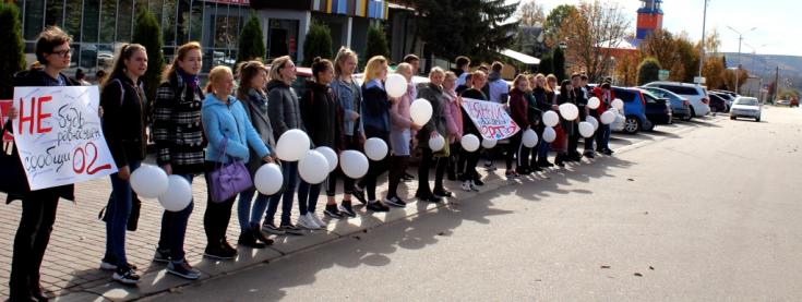В Белгородской области студенты выстроили живой коридор инсталляцией в поддержку трезвого вождения