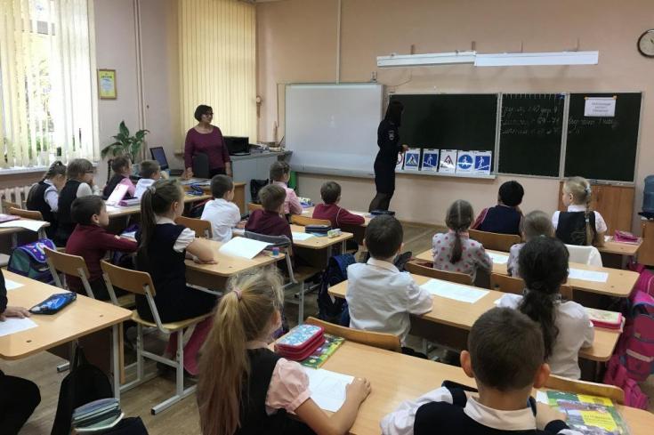 Повторили правила дорожного движения.