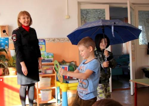 Ребята детского сада «Светлячок» г. Соль-Илецка знают толк в светоотражателях