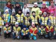 Сотрудники Госавтоинспекции совместно с воспитанниками детского сада провели профилактическое мероприятие «Шагающий автобус»