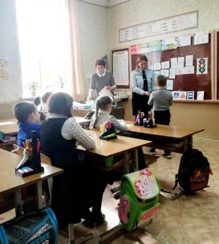 В Псковской области стражи порядка организовали обучающие лектории