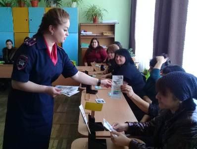 В Адыгее родителям рассказали о важности проведения с детьми «минуток дорожной безопасности»
